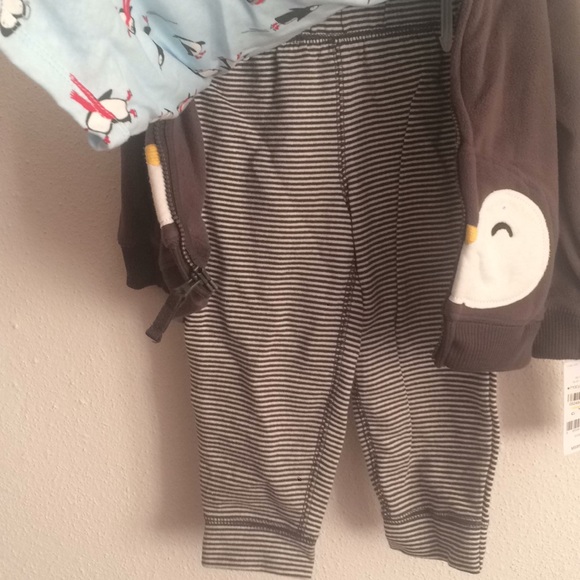 Carter’s Matching Set - Picture 4 of 5